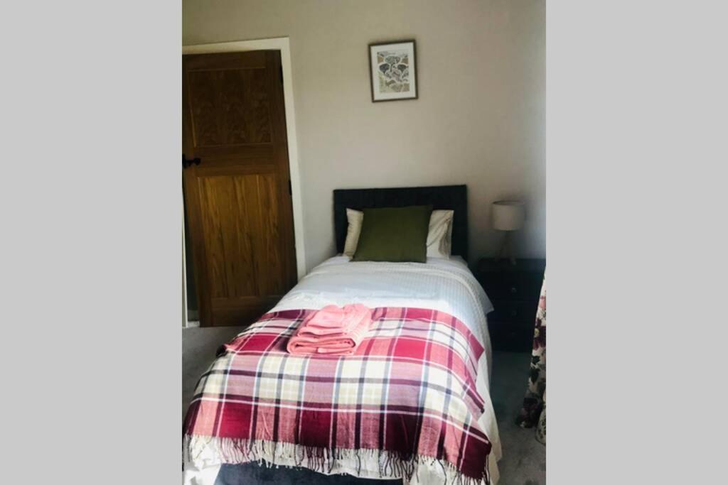 Eden Cottage Lisburn Bagian luar foto